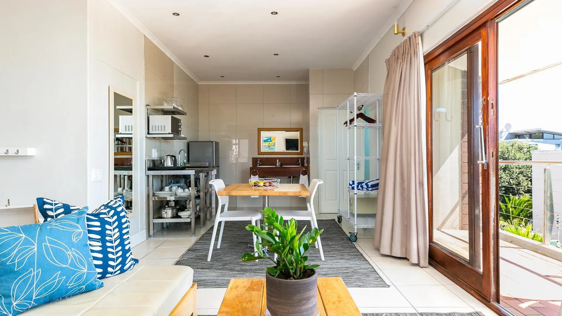 Camps Bay Village Cape Town 3*,