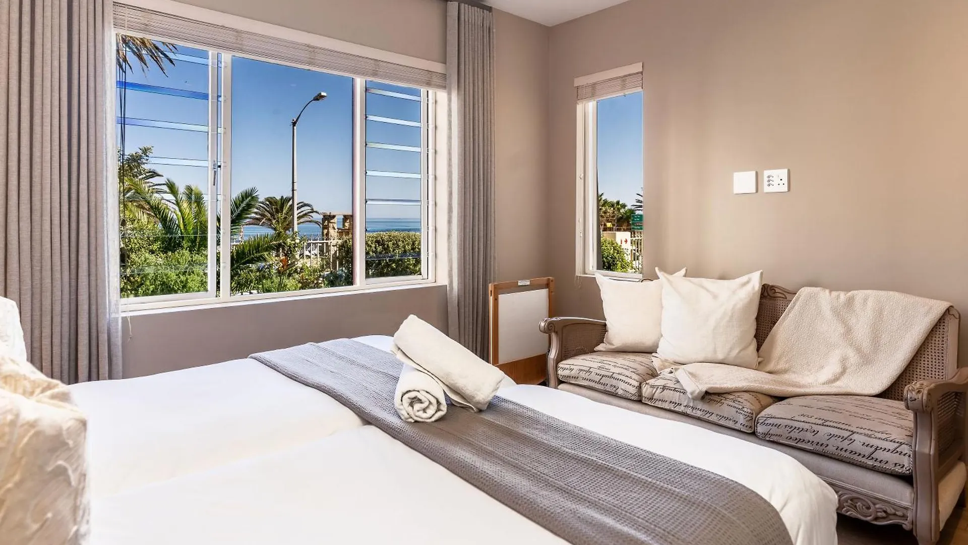 Camps Bay Village Cape Town Aparthotel