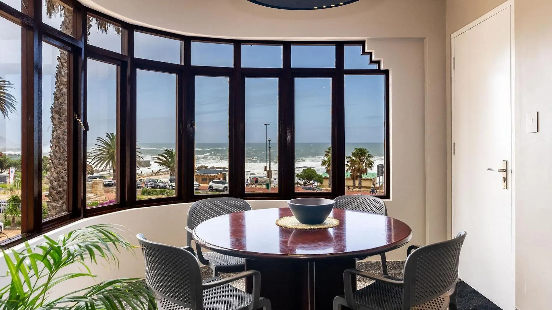 Camps Bay Village - Studios And Apartments Le Cap Afrique du Sud