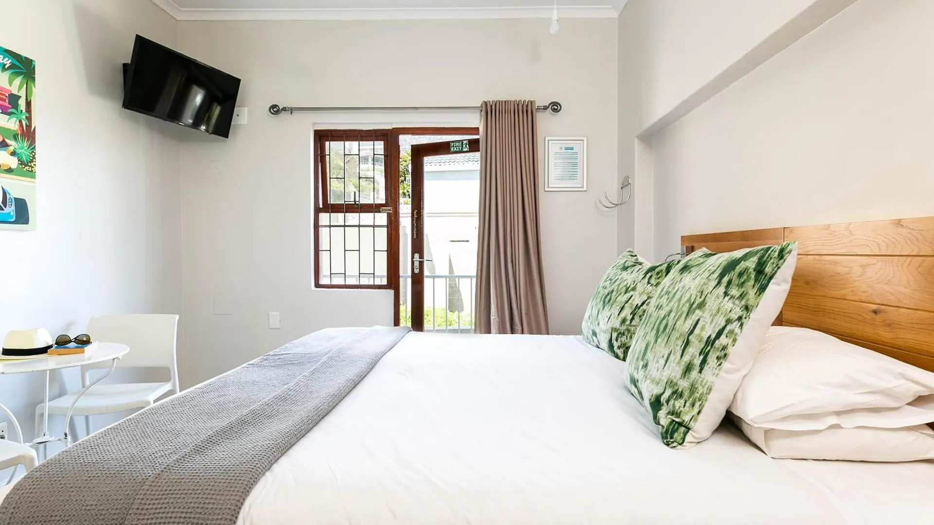 Camps Bay Village - Studios And Apartments Le Cap